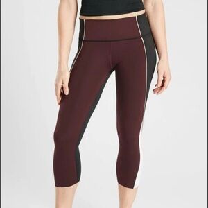 Athleta Women's Velocity Colorblock Stash Pocket Capri Legging Pants Sz XS Black